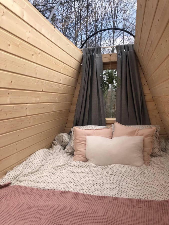 Niiralan Tila : Starlite Cabin Laitila Extérieur photo