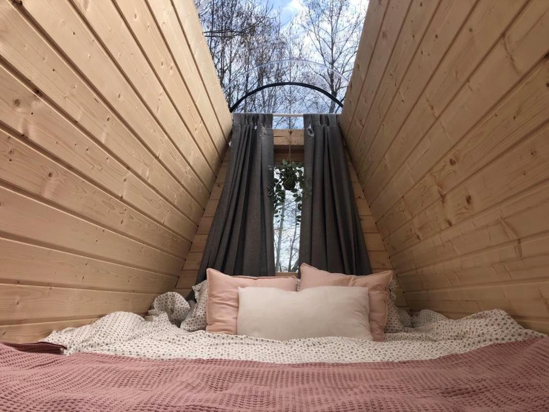 Niiralan Tila : Starlite Cabin Laitila Extérieur photo